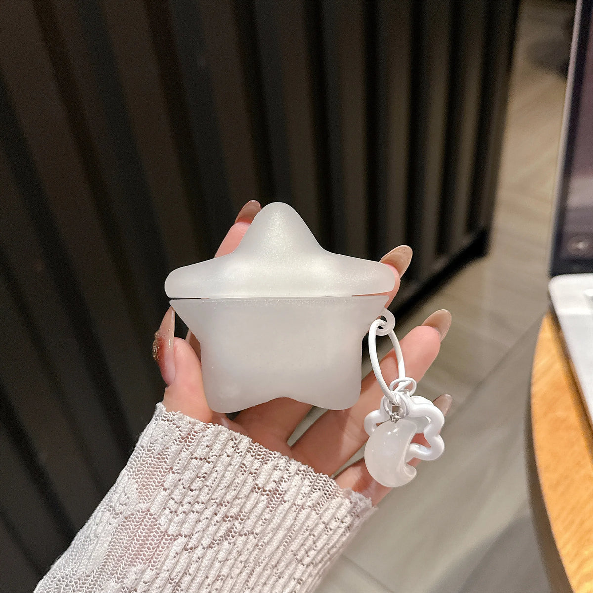 Glow in Dark Star Silicone Earphone Case Luminous Pendant Lanyard Anti-drop Protector 2025 for AirPods Pro3 2 1 Pro 4 3 2 Cover